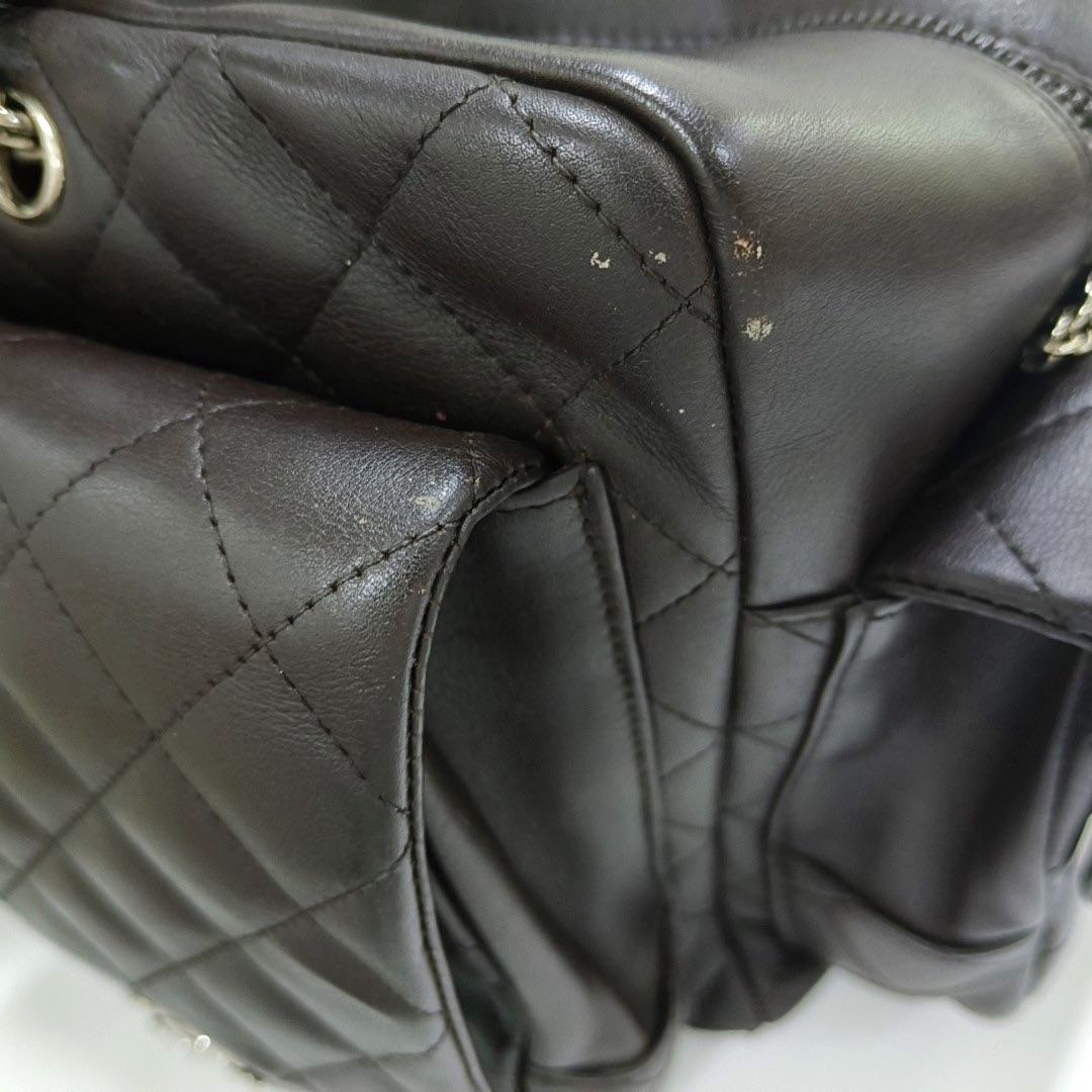 Chanel Cambon Large Sac à main en cuir de veau marron foncé à double bandoulière en vente 13