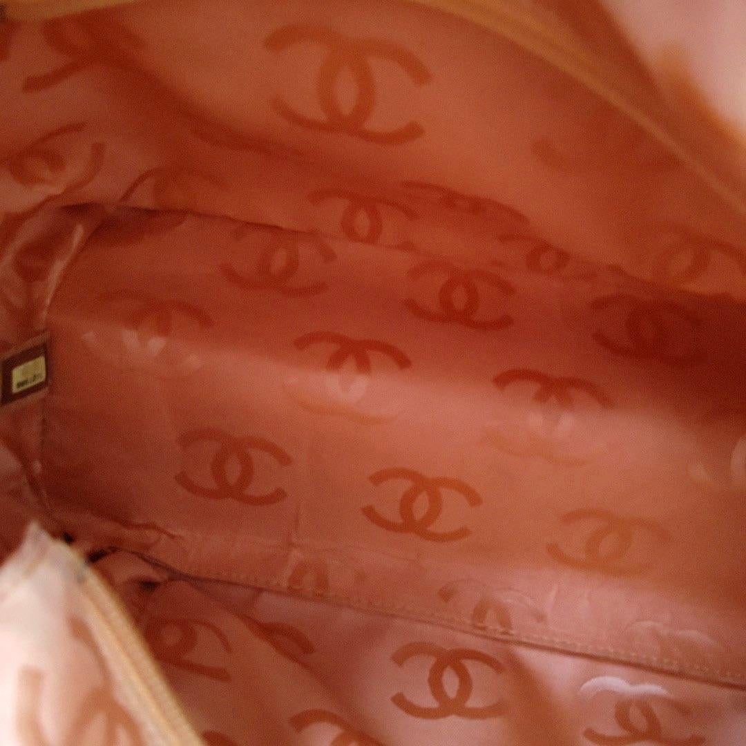 Chanel Cambon Tote grande in pelle di vitello verde oliva con logo in pelle di serpente in vendita 8