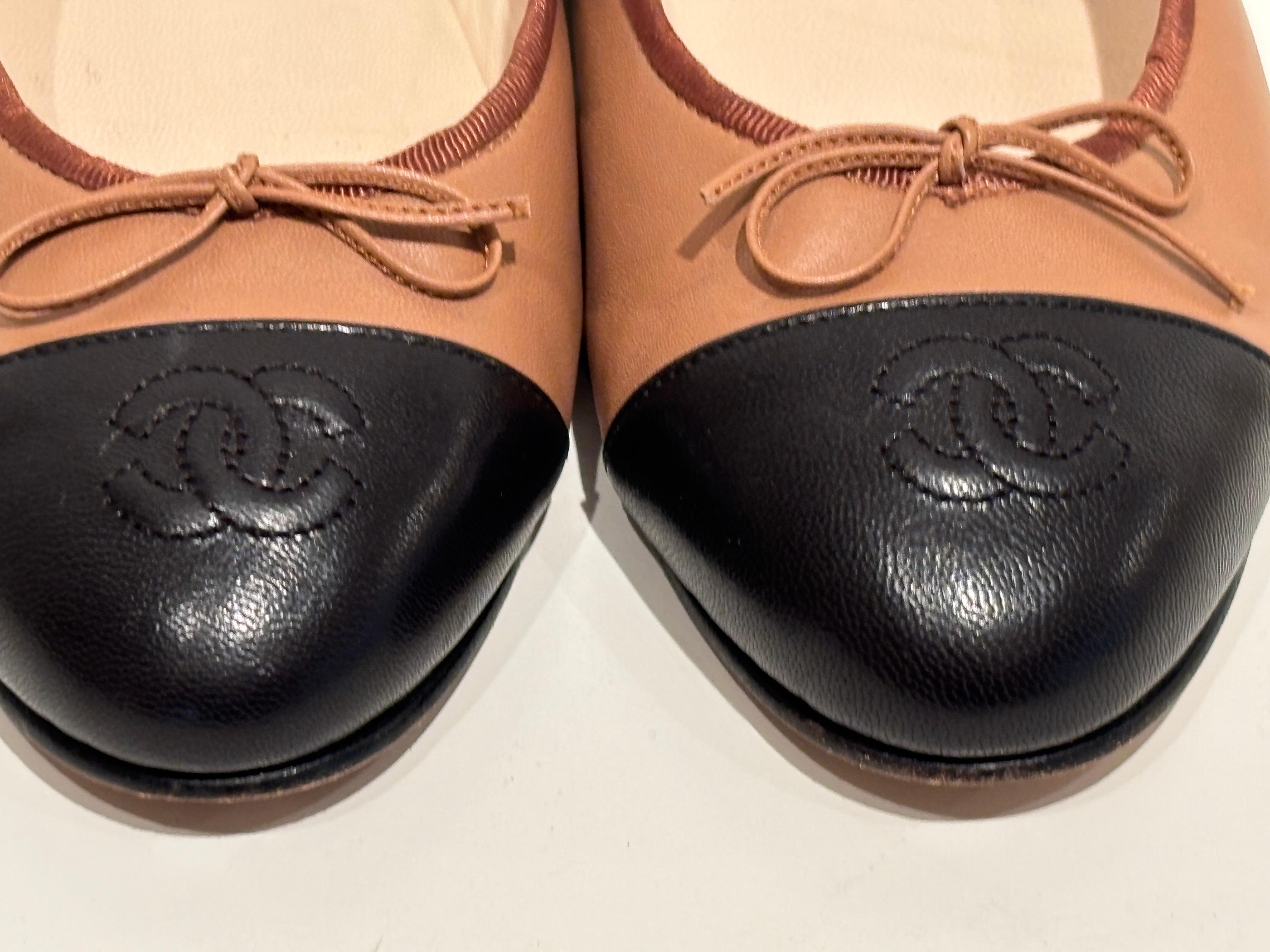 Ballerines Chanel Cambon en cuir  Brown et Black Taille EU 41 en vente 8