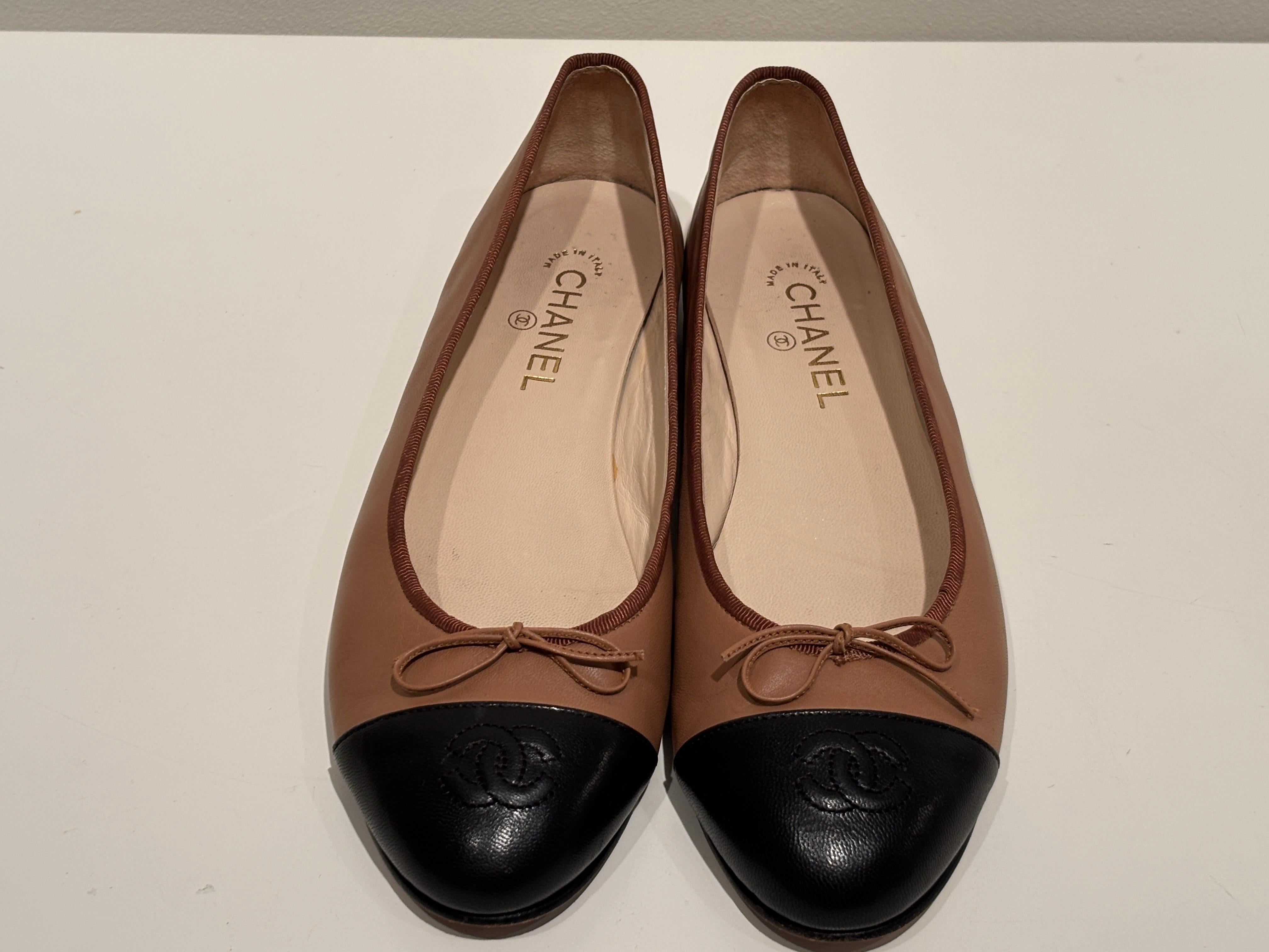 Ballerines Chanel Cambon en cuir  Brown et Black Taille EU 41 en vente 12