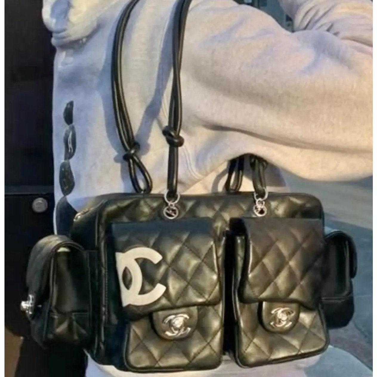 Noir CHANEL Cambon Ligne Reporter Sac en cuir d'agneau matelassé marron en vente