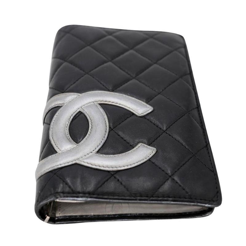 Chanel Cambon Silber Groß CC Monogramm gesteppte Lammfell Brieftasche CC-W0209N-0006 (Schwarz) im Angebot
