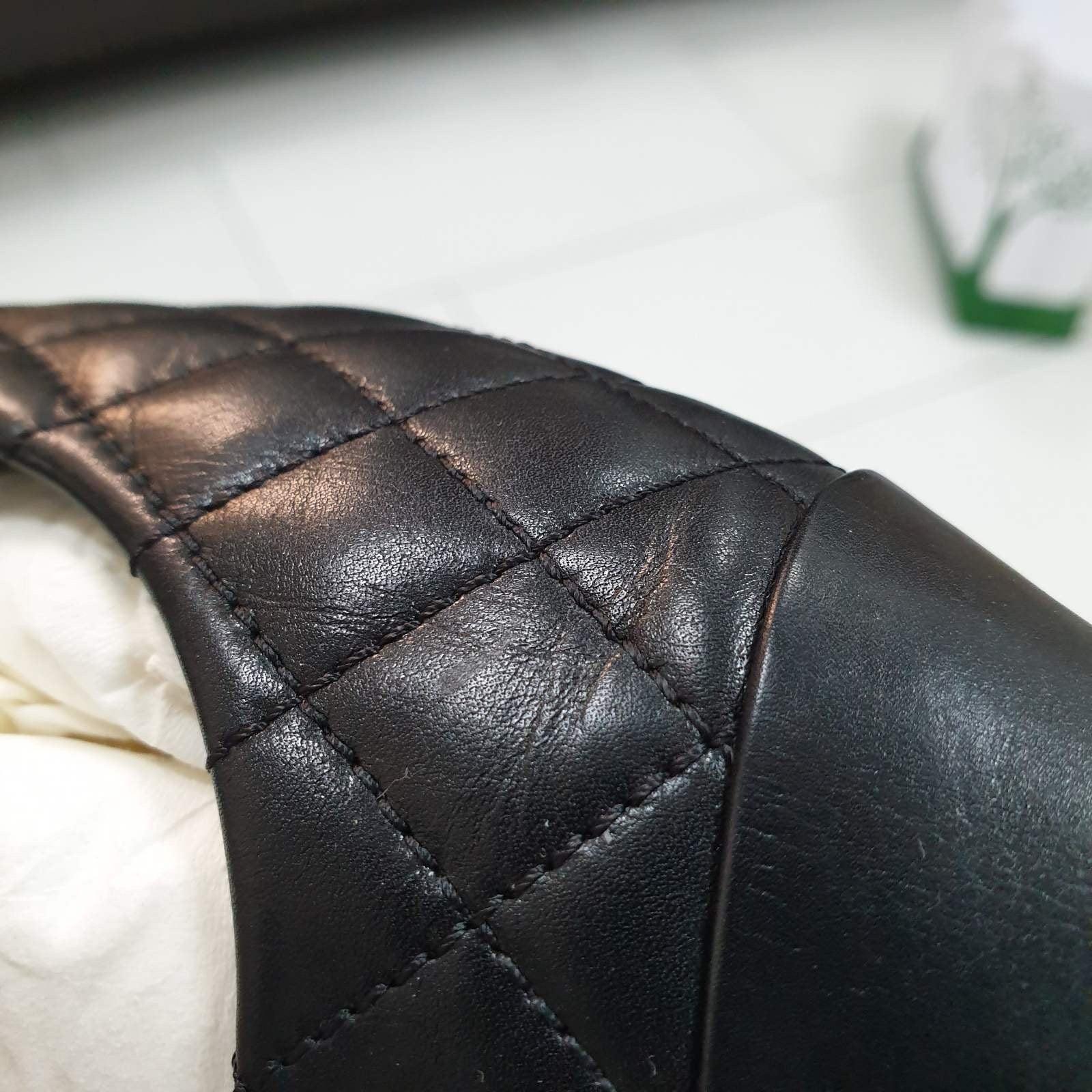 CHANEL Cameilla Noir Cuir matelassé Or Design Floral Escarpins Talon Sz.41 en vente 2