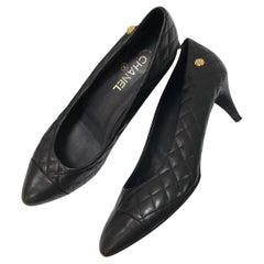 CHANEL Cameilla Black Quilted Leather Gold Floral Design Pumps Heel Sz.41