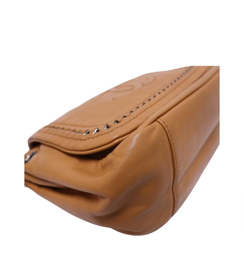 Chanel Camel Leather Accordion Shoulder Bag For Sale 3