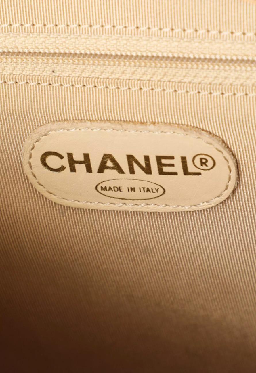 Chanel Camel Leather Bag In Good Condition For Sale In Paris, FR