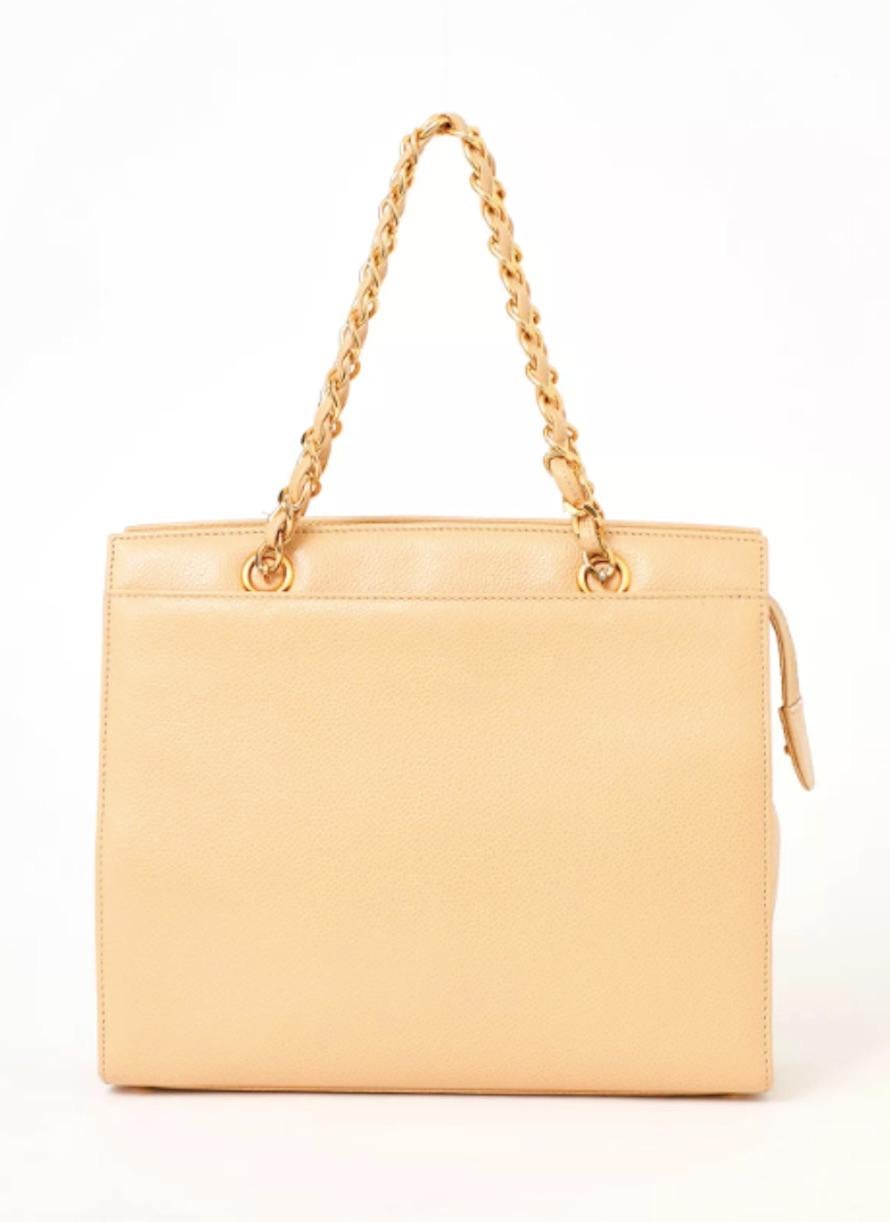 Chanel Camel Leather Bag In Good Condition For Sale In Paris, FR