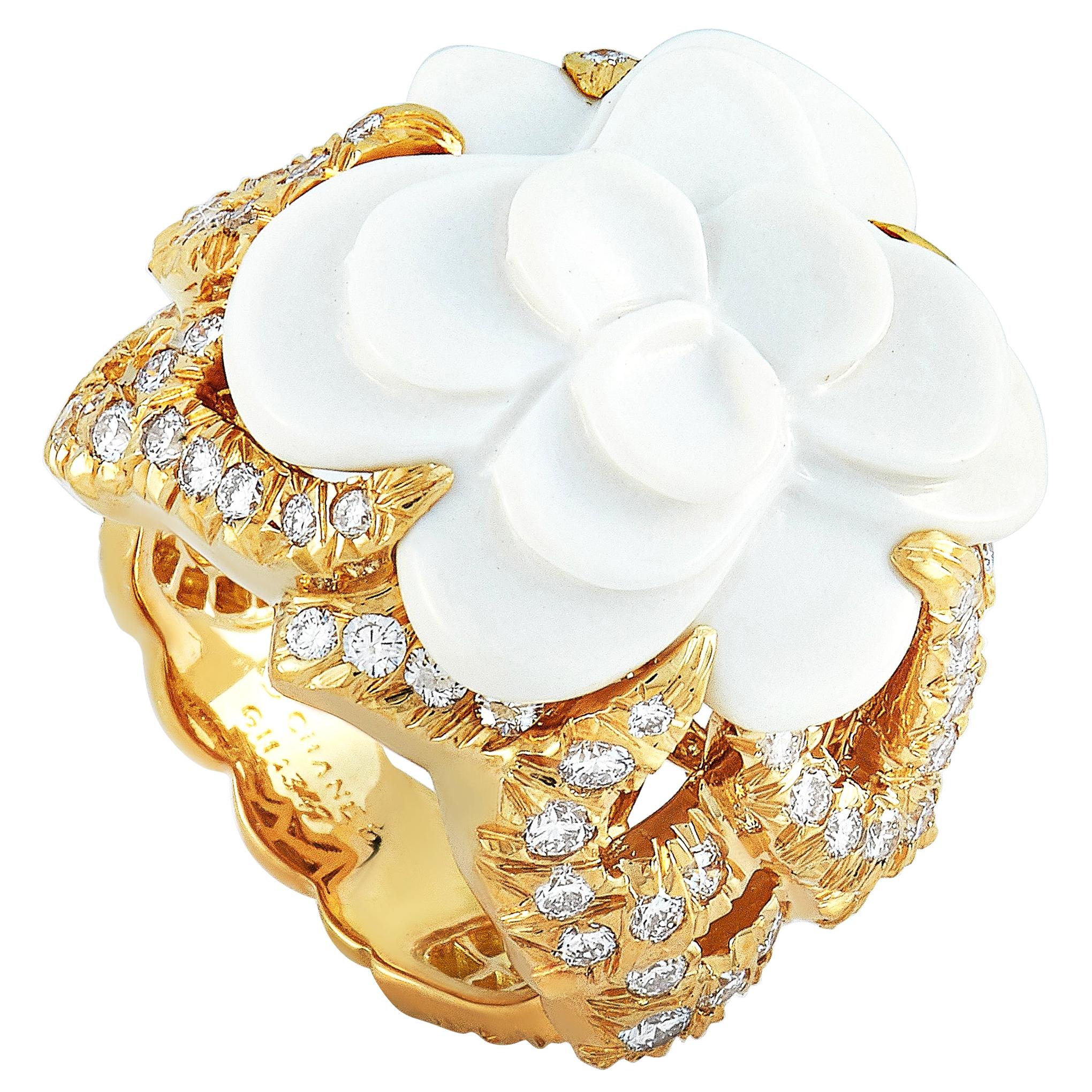 Chanel Camélia 18 Karat Yellow Gold and Ceramic, 3.00 Carat Diamond Flower Ring