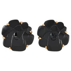 Chanel Camélia 18 Karat Yellow Gold Black Agate Clip-On Earrings