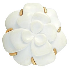 Chanel Camélia 18 Karat Yellow Gold Ceramic Large Camellia Brooch