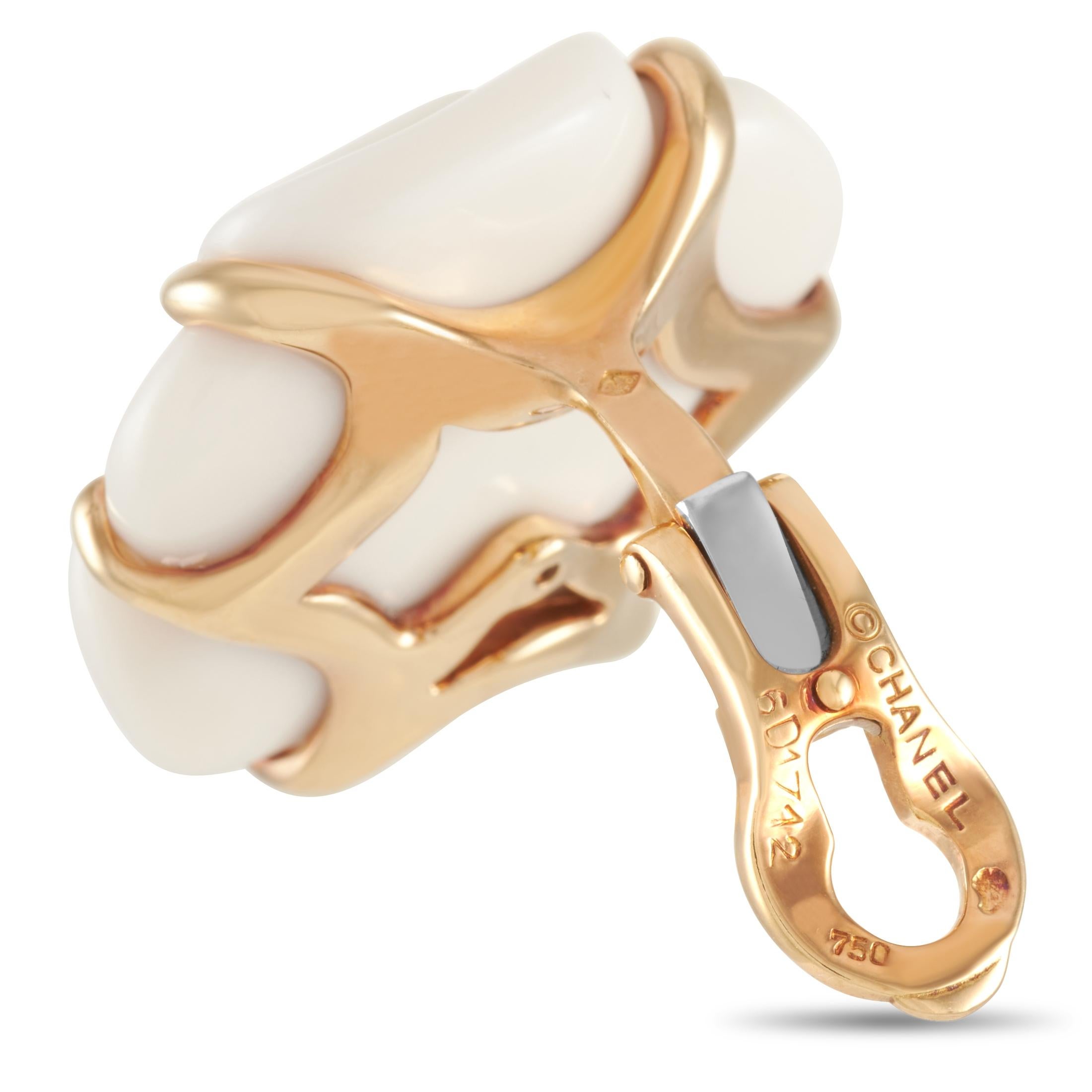 Mixed Cut Chanel Camélia 18 Karat Yellow Gold White Agate Clip-On Earrings