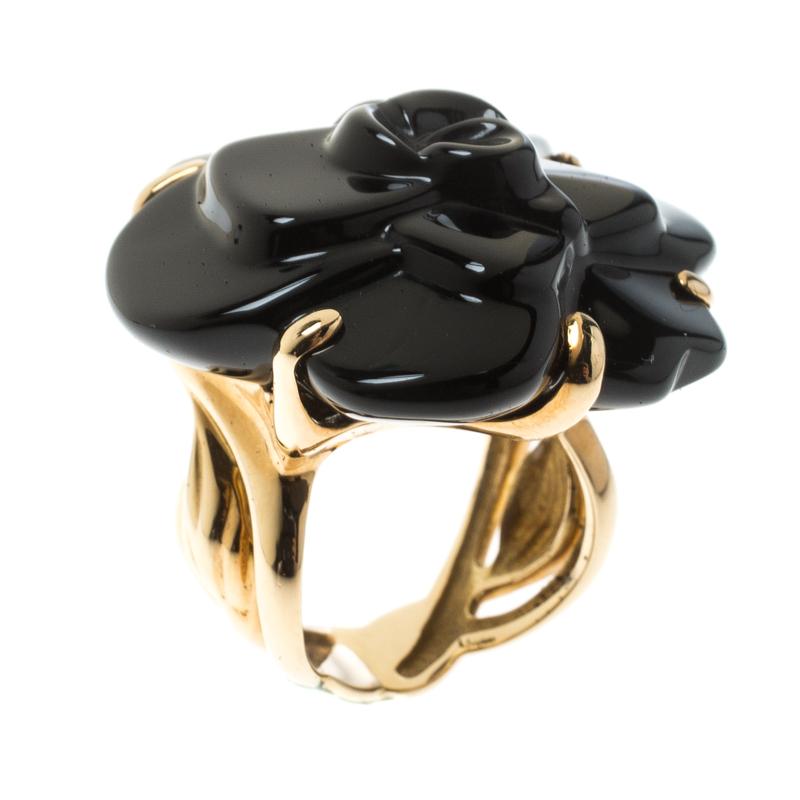 Chanel Camelia Carved Onyx 18K Yellow Flower Cocktail Gold Ring Size 50