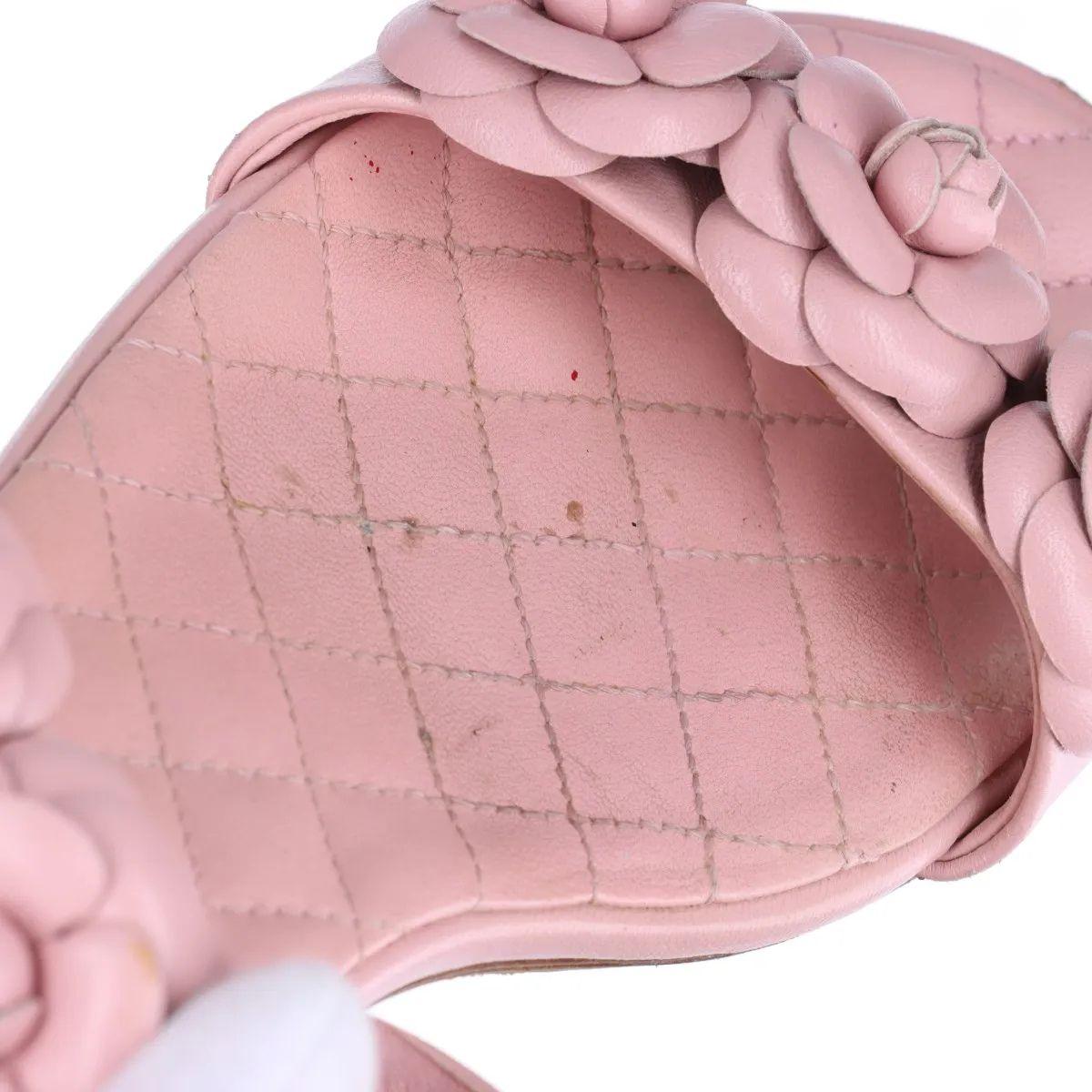 Chanel Camelia - Sandalo in pelle con due cinturini - Rosa in vendita 8