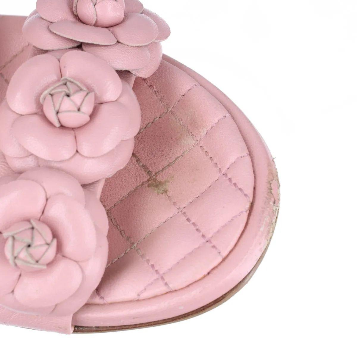 Chanel Camelia - Sandalo in pelle con due cinturini - Rosa in vendita 9