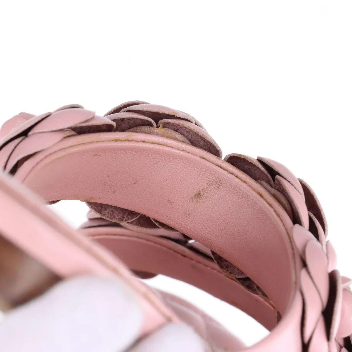 Chanel Camelia - Sandalo in pelle con due cinturini - Rosa in vendita 12