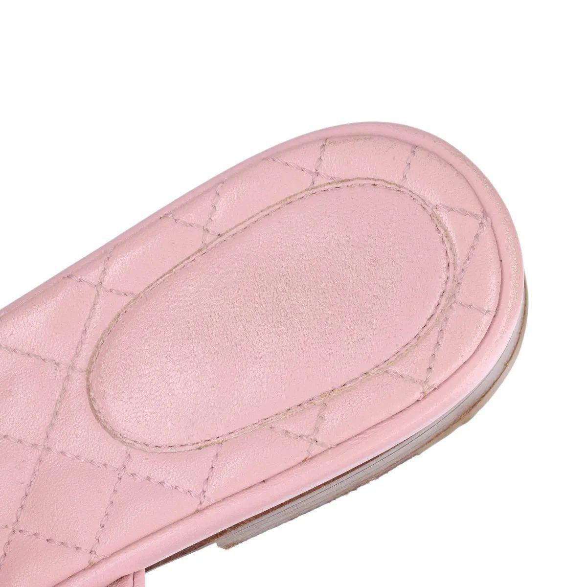 Chanel Camelia - Sandalo in pelle con due cinturini - Rosa in vendita 14