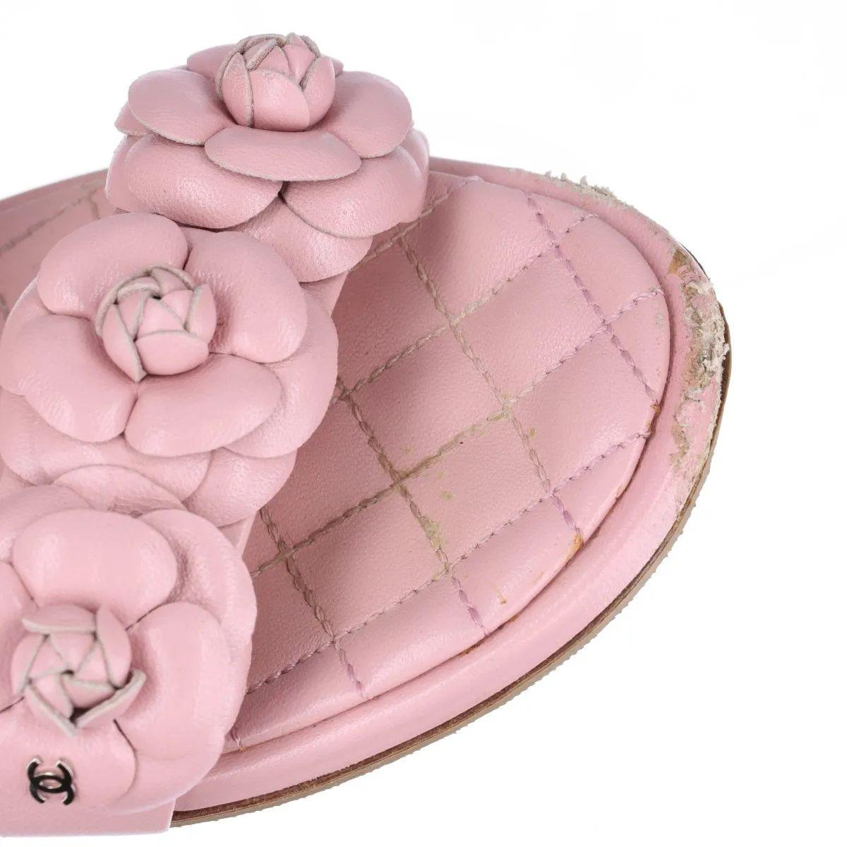 Chanel Camelia - Sandalo in pelle con due cinturini - Rosa in vendita 15