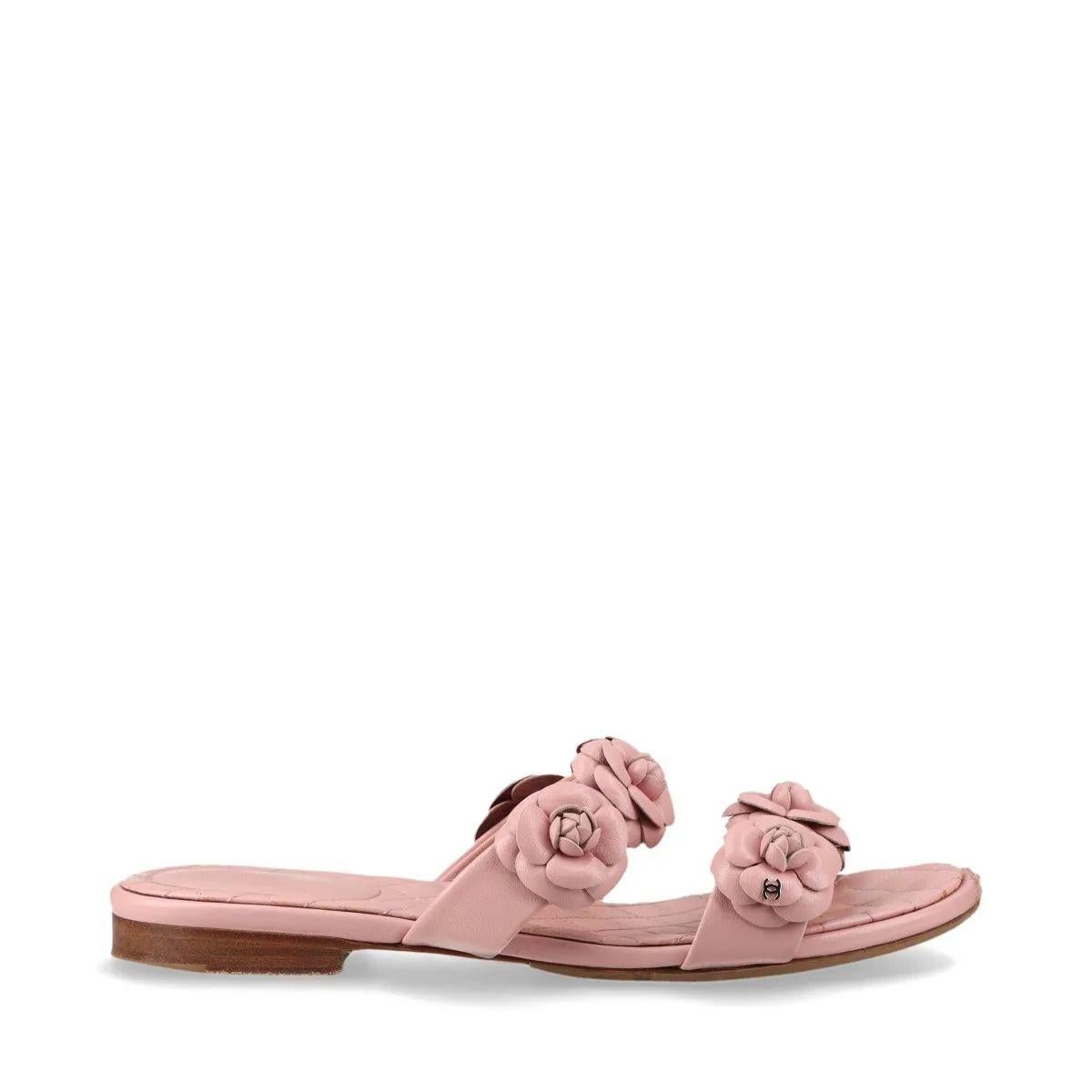 Chanel Camelia - Sandalo in pelle con due cinturini - Rosa In condizioni buone in vendita a Humacao, PR
