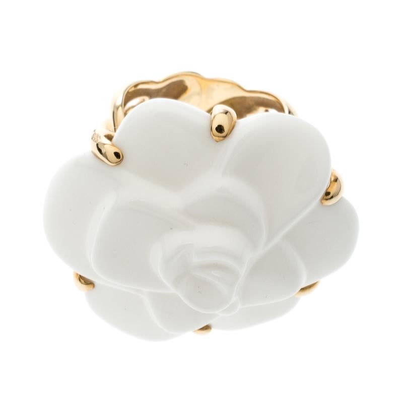 Women's Chanel Camelia White Agate Flower 18K Yellow Gold Ring Size 51