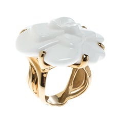 Chanel Camelia White Agate Flower 18K Yellow Gold Ring Size 51