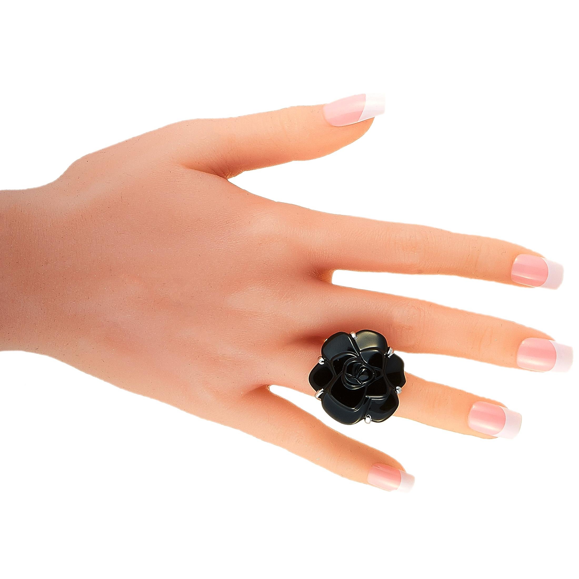 Women's Chanel Camélia White Gold and Onyx Large Flower Ring
