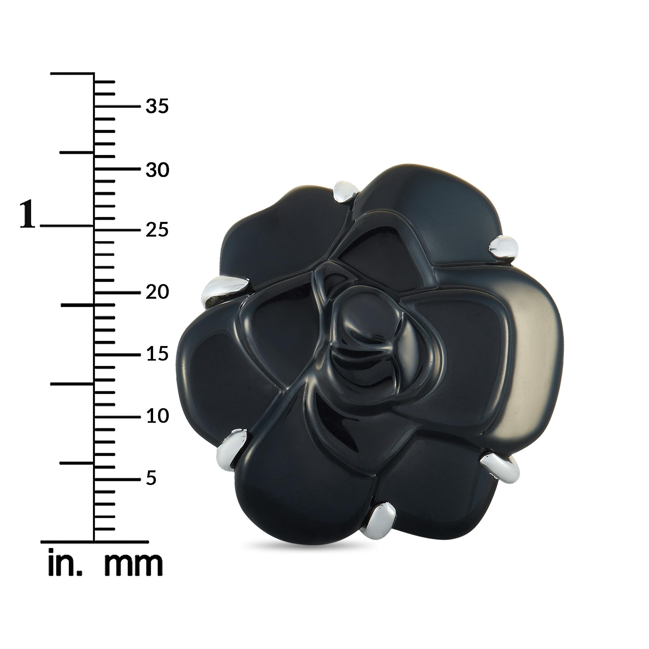 Chanel Camélia White Gold and Onyx Large Flower Ring 3