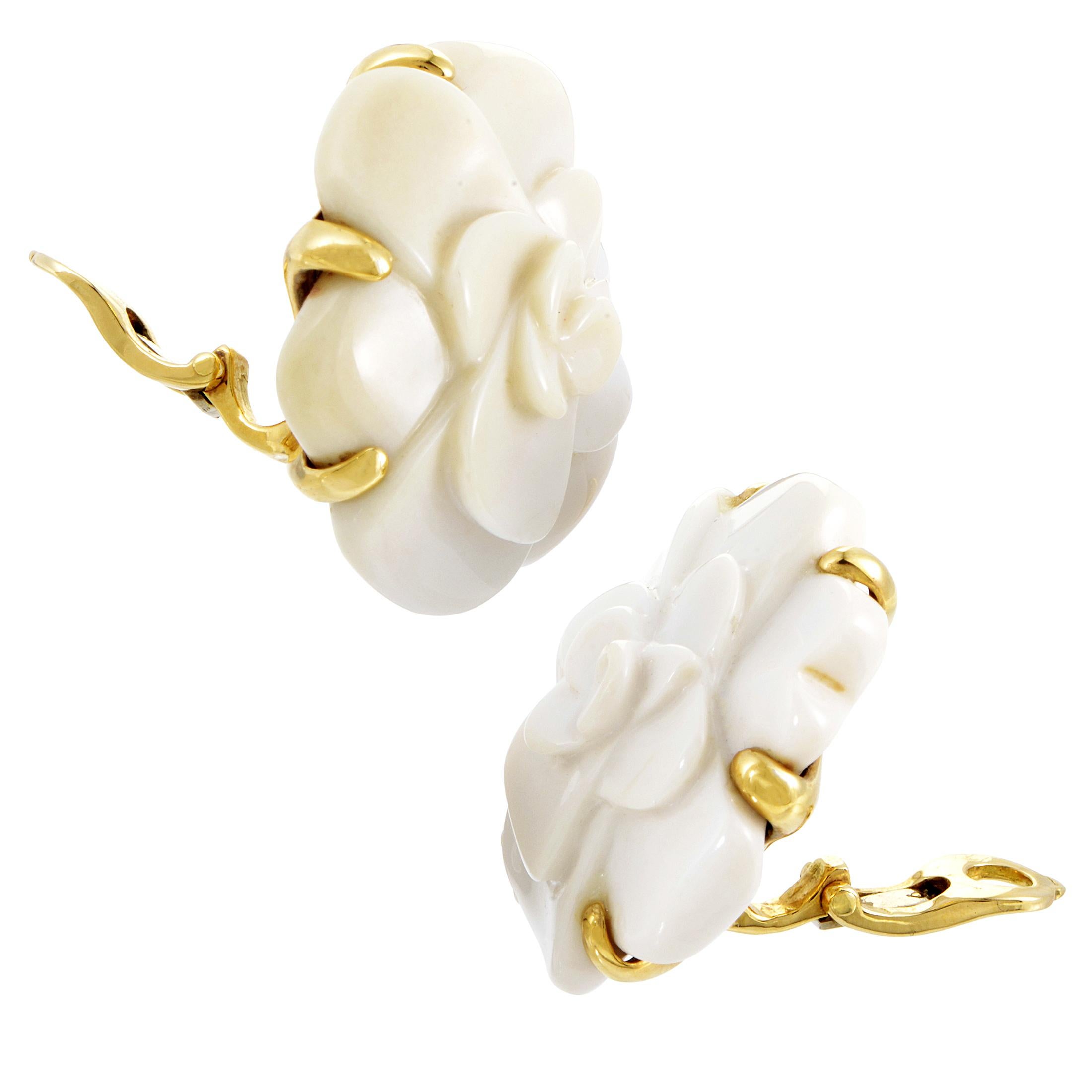 Chanel Camélia Yellow Gold and White Agate Clip-On Earrings In Excellent Condition In Southampton, PA