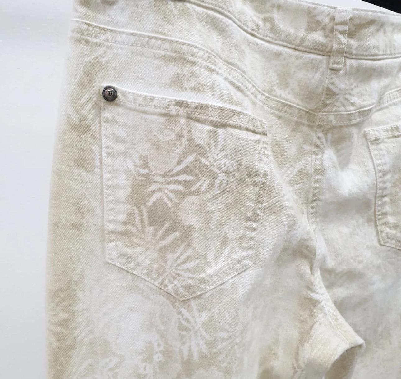 CHANEL Jeans imprimé Camélias Sz.44 Pour femmes en vente