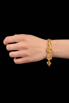 Bracelet en camélia de Chanel par Karl Lagerfeld printemps-été 1998