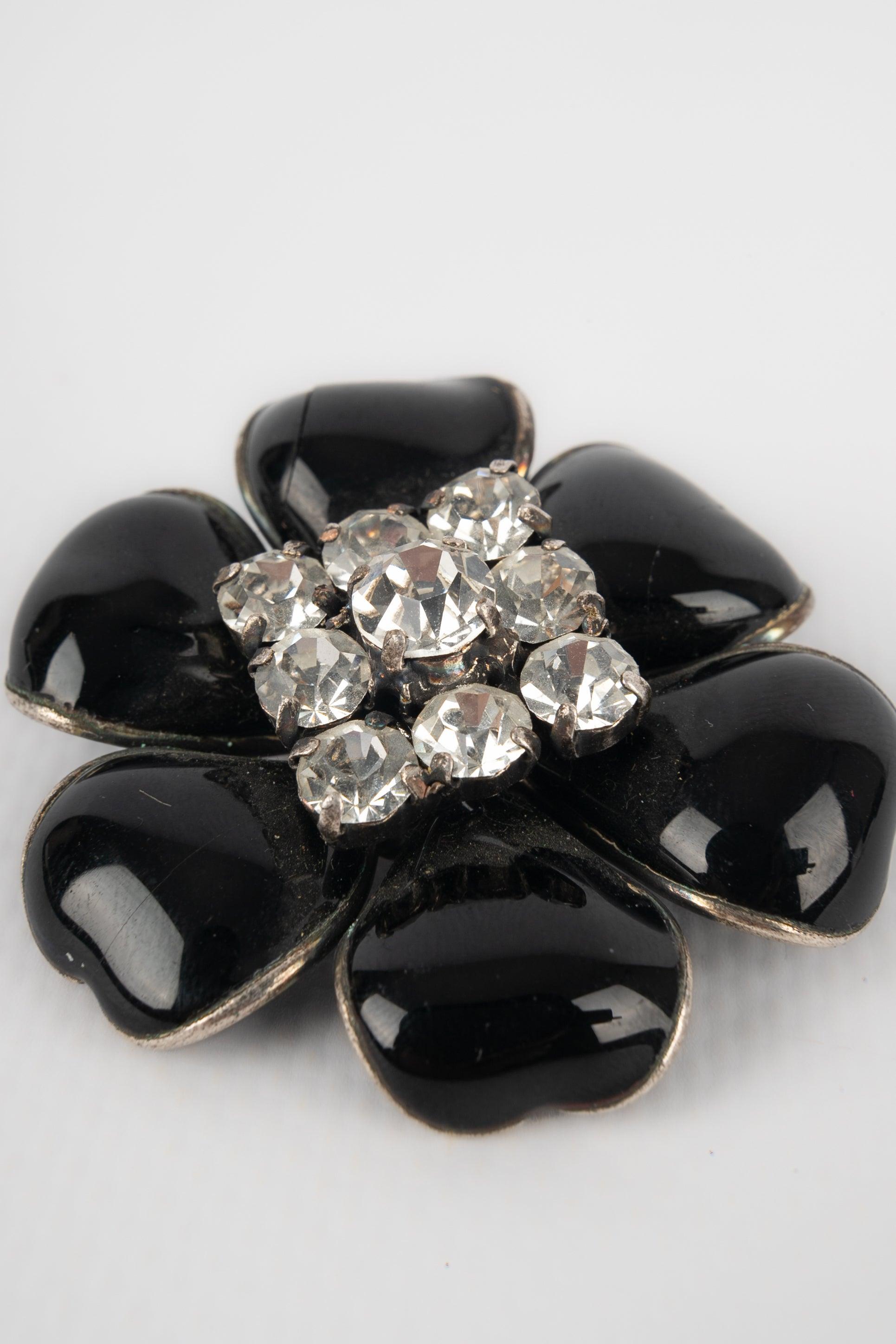 Women's Chanel Camellia Brooch with Black Glass Paste and Rhinestones, 1995 For Sale
