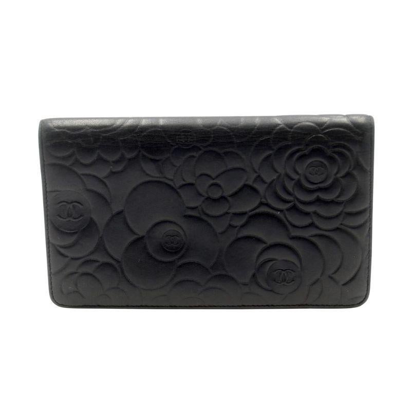 Black Chanel Camellia CC Embossed Leather Wallet CC-1029P-0002 For Sale