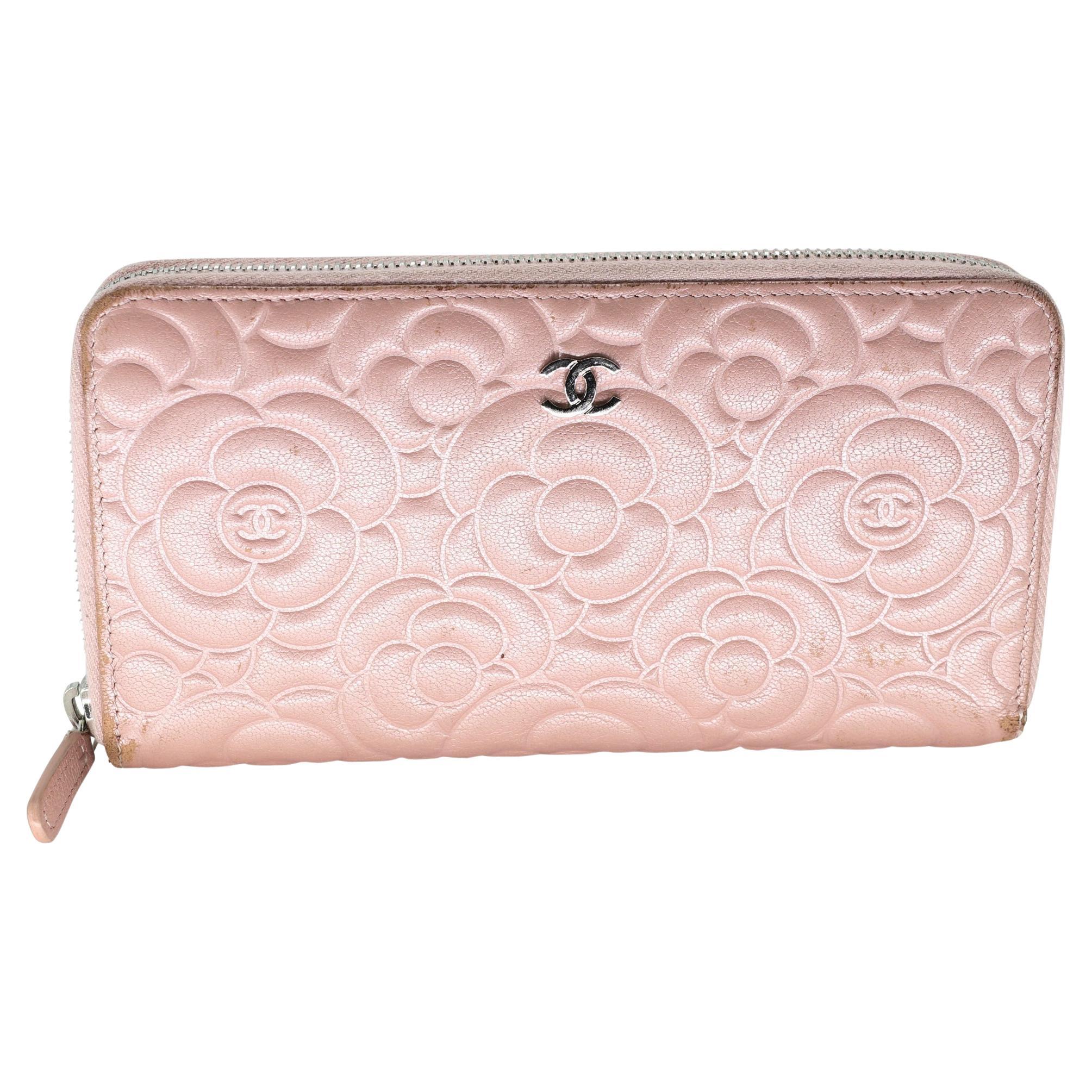 Chanel Kamelie CC Logo Kaviar Reißverschluss Brieftasche CC-W1009P-0007 im Angebot