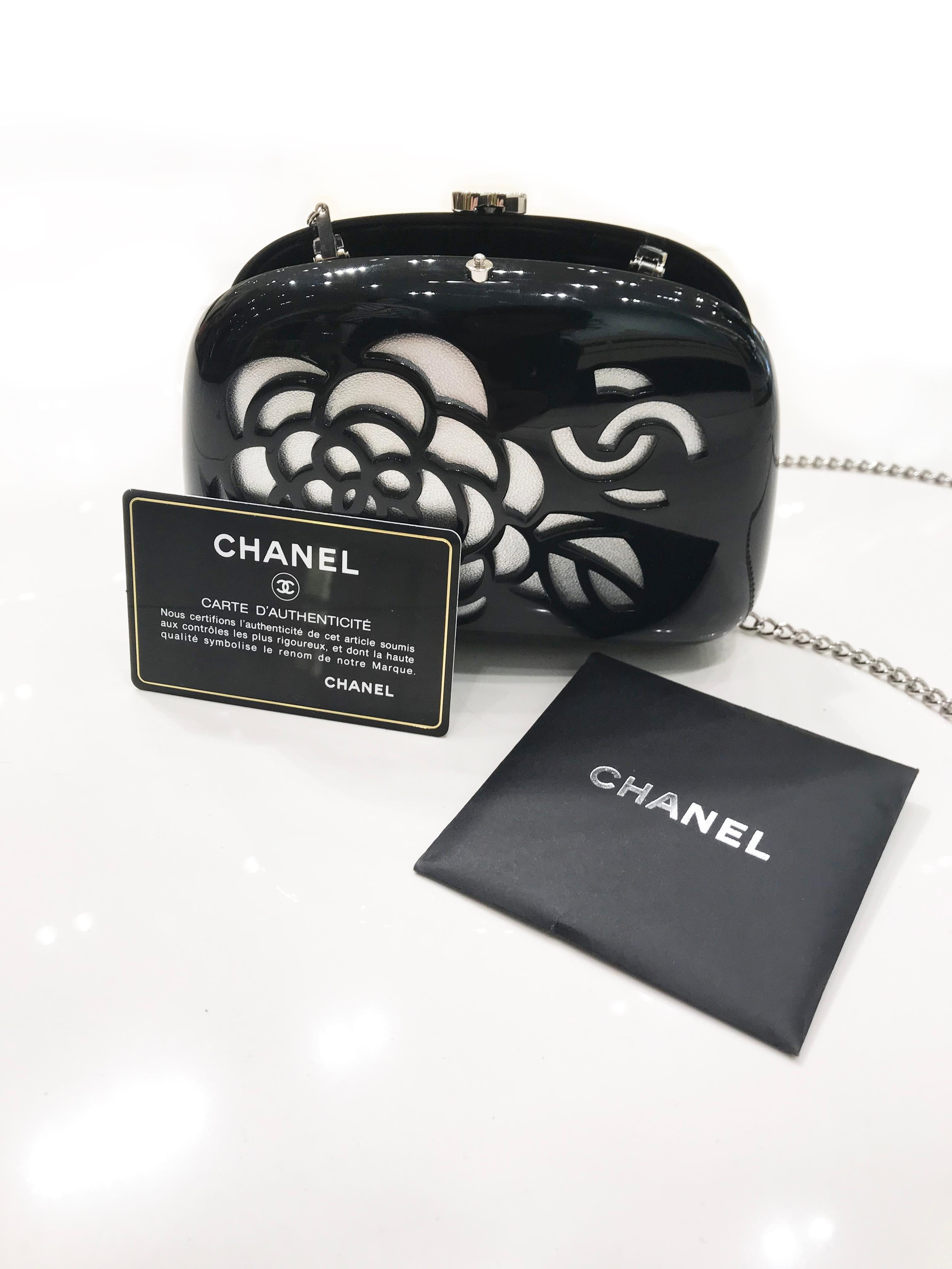 Chanel Camellia Collector's Clutch Bag In Excellent Condition For Sale In Palm Beach, FL