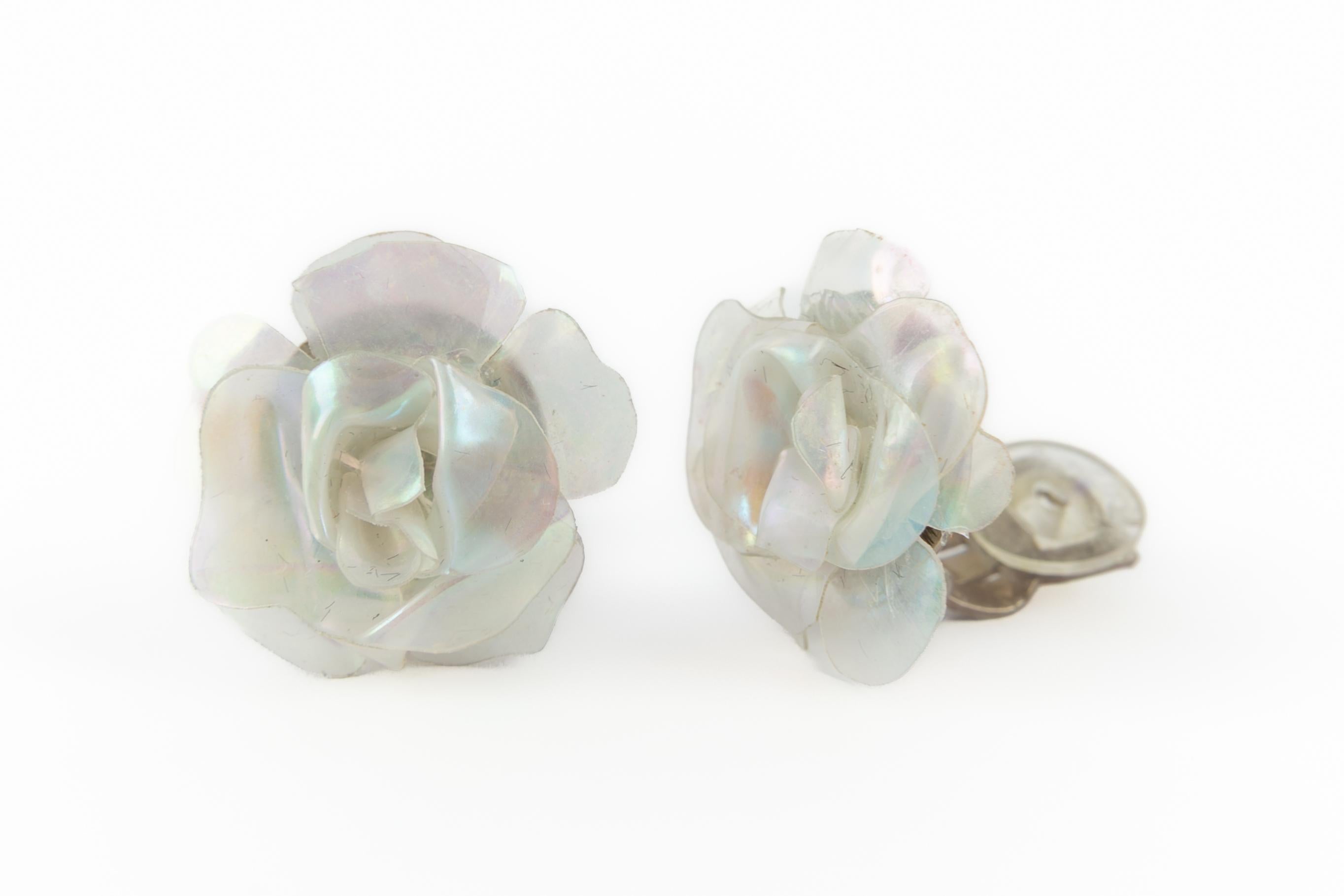Chanel camellia earrings For Sale 1