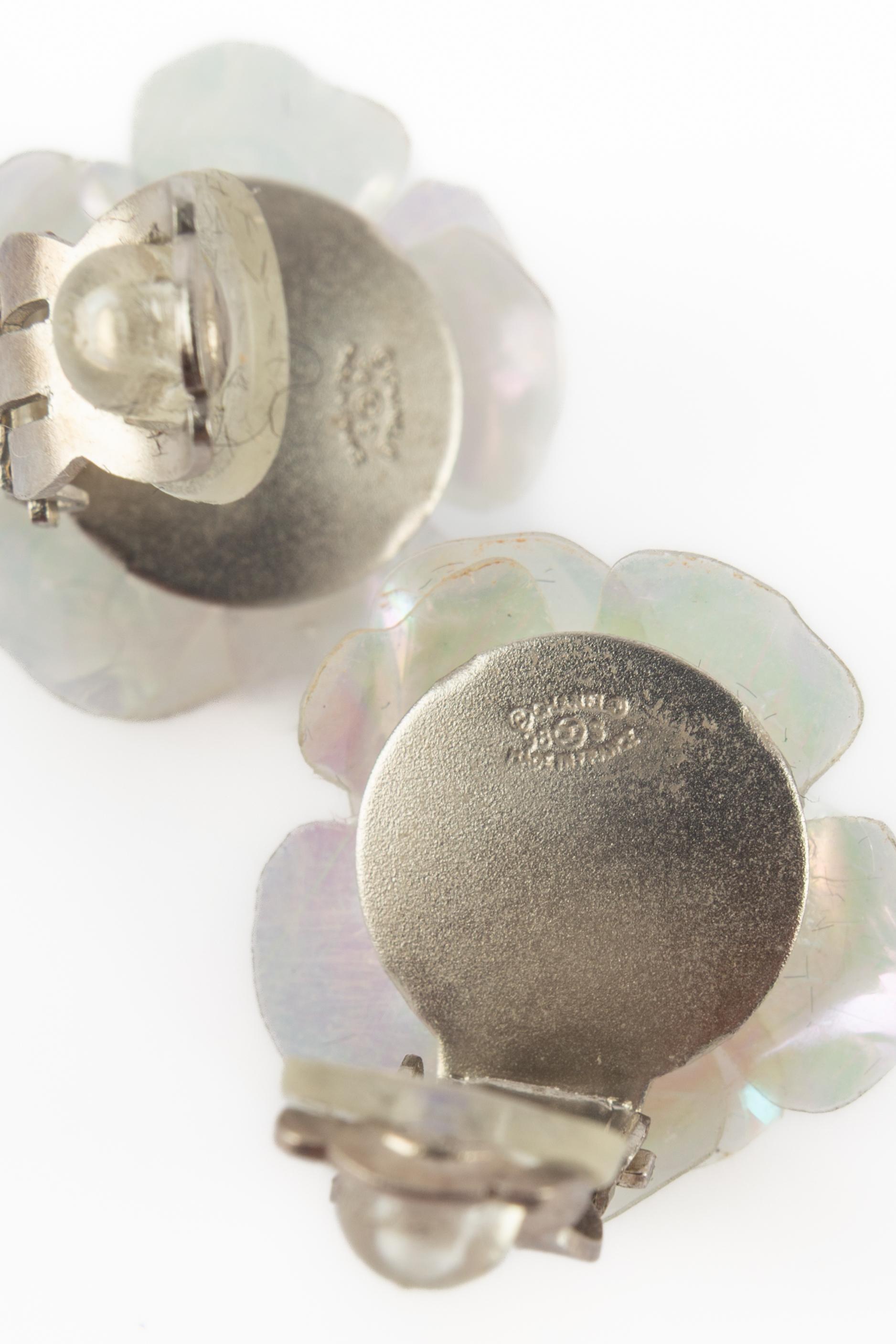 Chanel camellia earrings For Sale 2