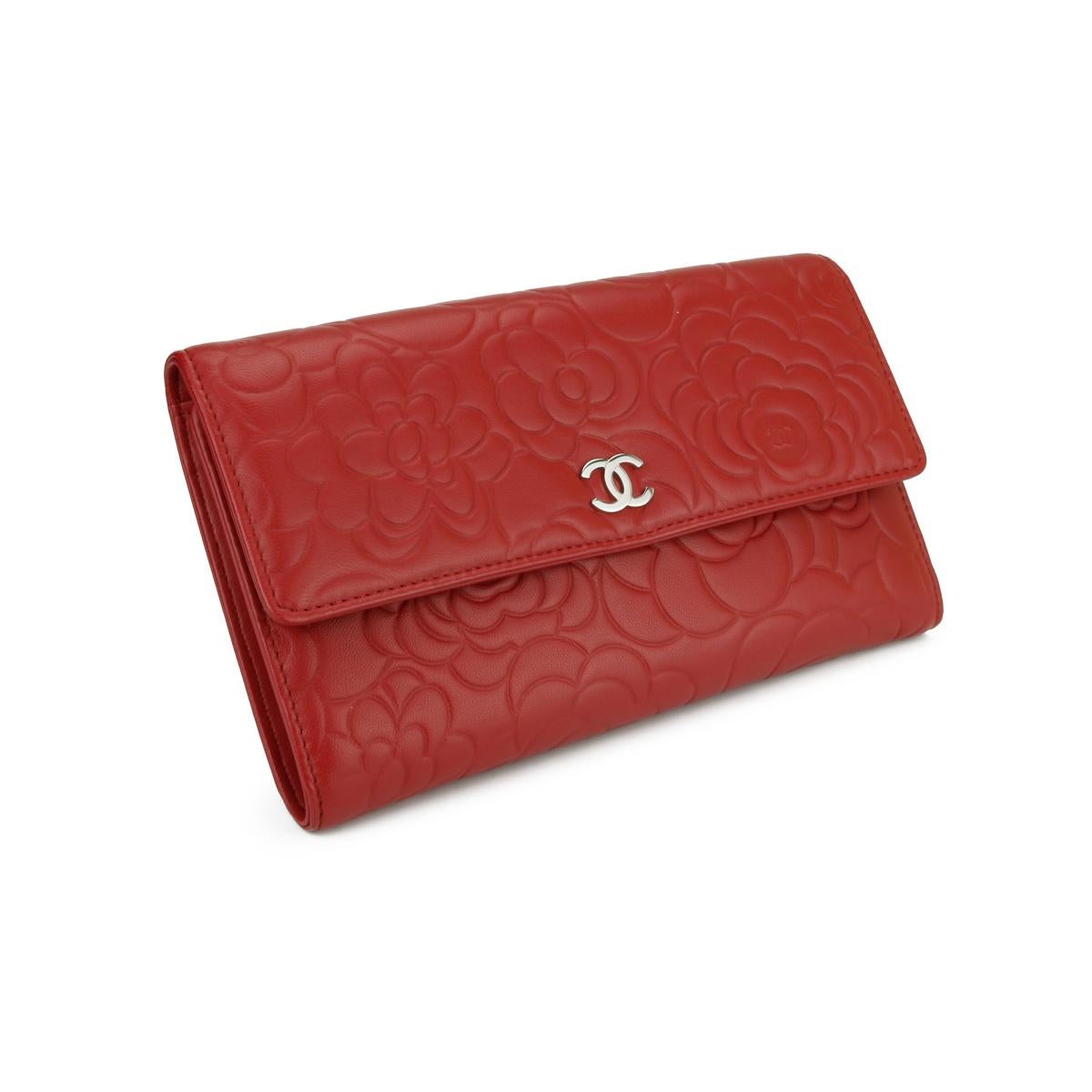 chanel camellia flap wallet