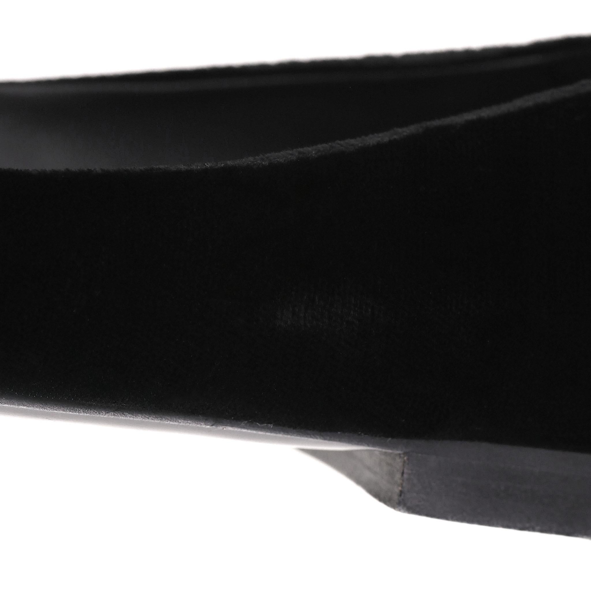 Ballerine in velluto Chanel con fiore di camelia e logo 'CC' in vendita 6