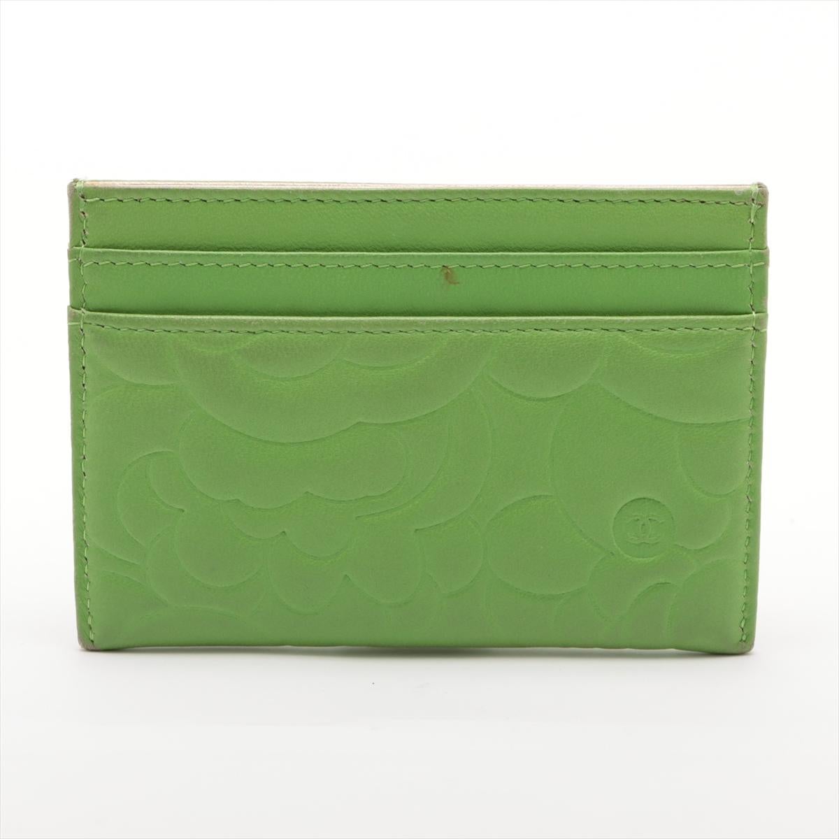 Chanel Camellia Lambskin Card Case Apple Green In Good Condition In Humacao, PR