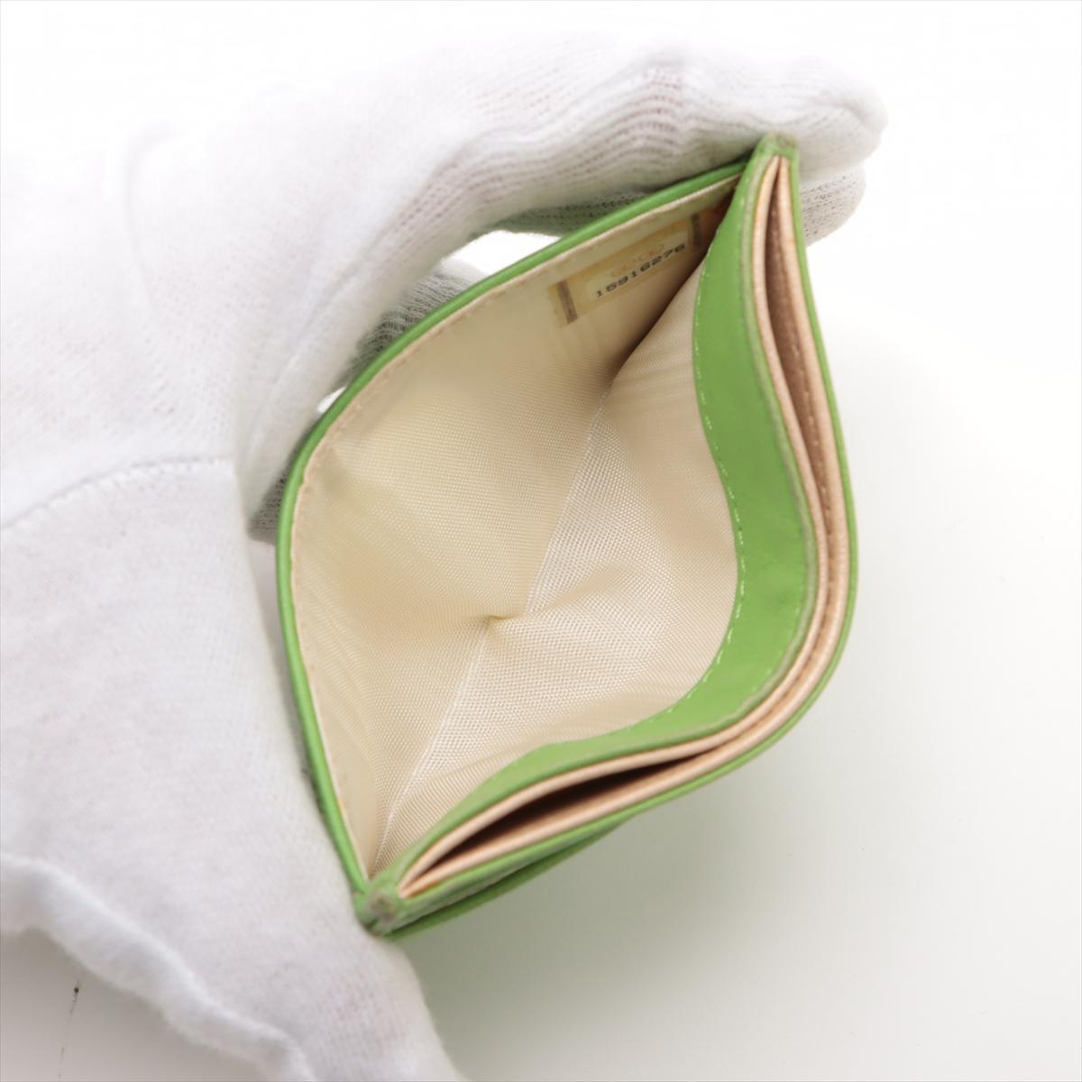 Chanel Camellia Lambskin Card Case Apple Green 1