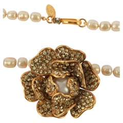 Collana di camelie Chanel anni 
80