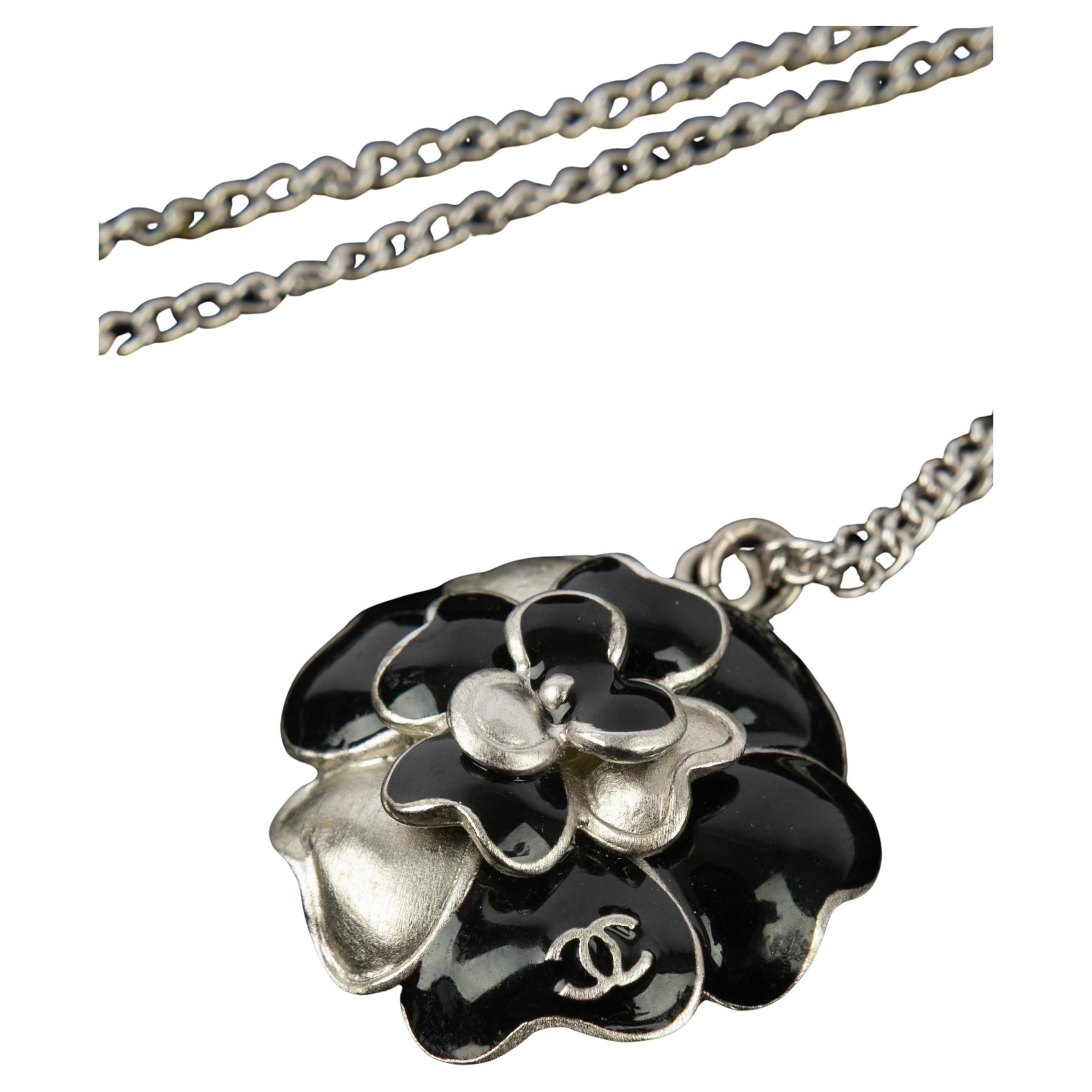 Chanel camellia necklace 2007
