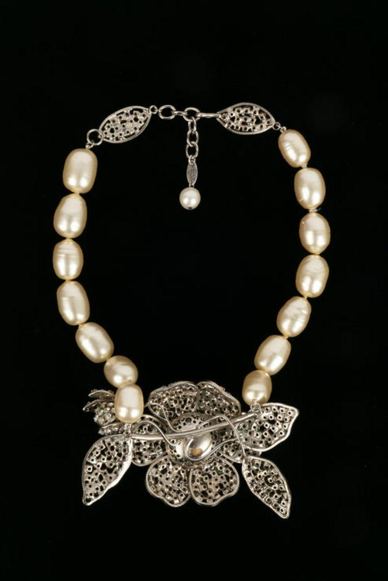 Women's Chanel Camellia Necklace in Silver Plated Metal and Strass