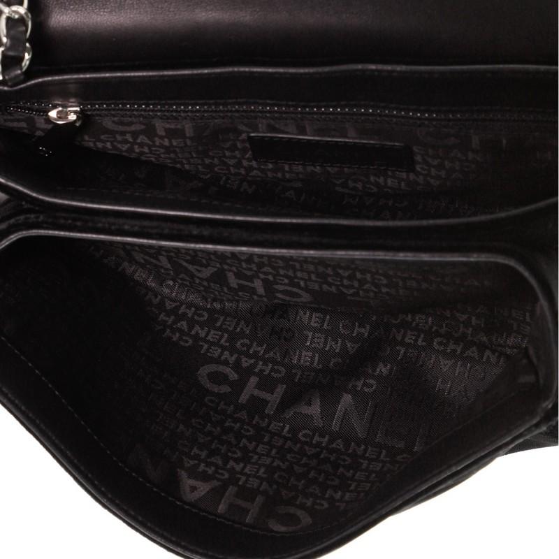Women's or Men's Chanel Camellia No.5 Chain Flap Bag Velvet Large