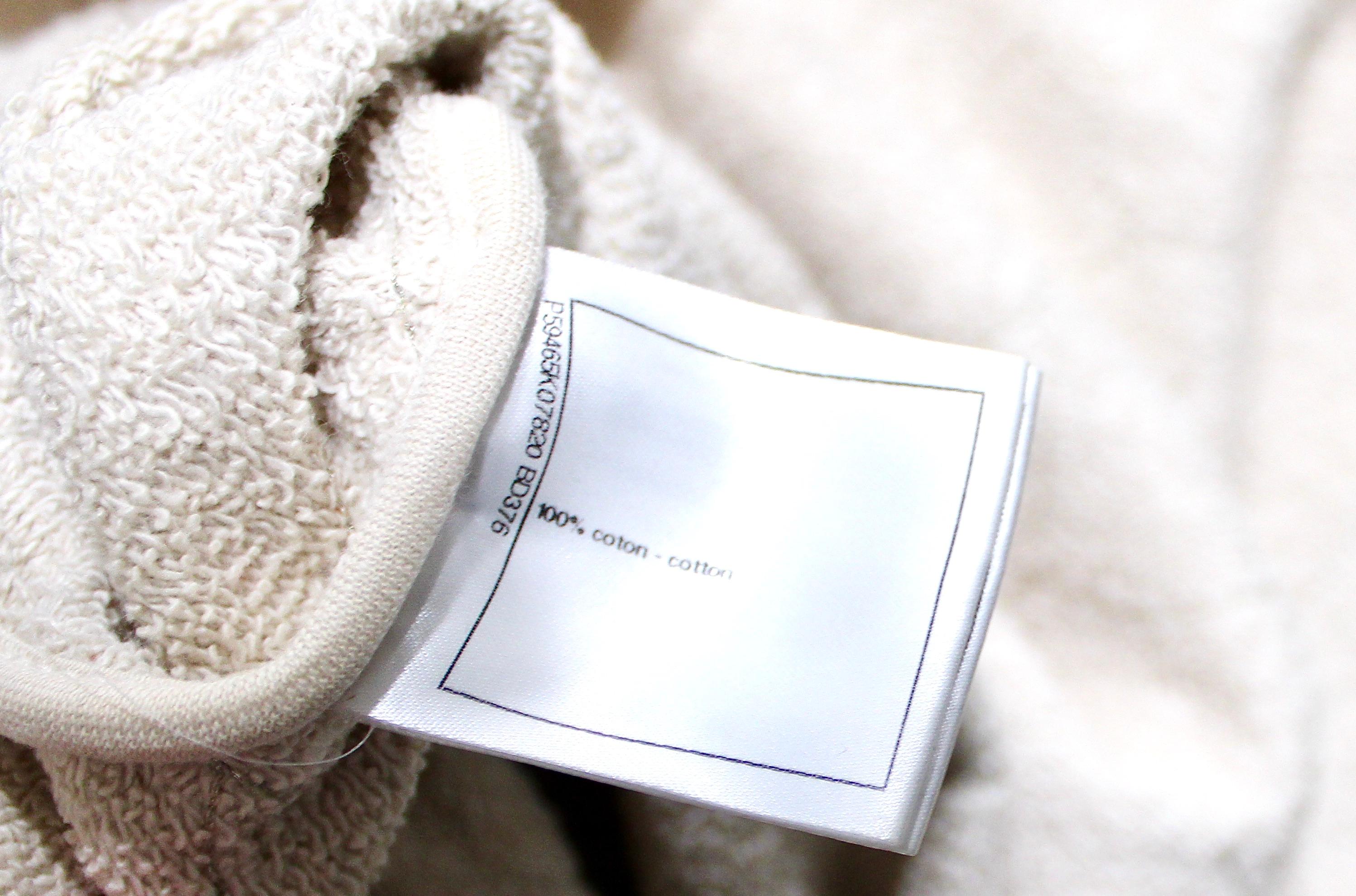 Chanel Stitch by Stitch by Stitch by Stitch en coton beige circa 2018 en vente 6