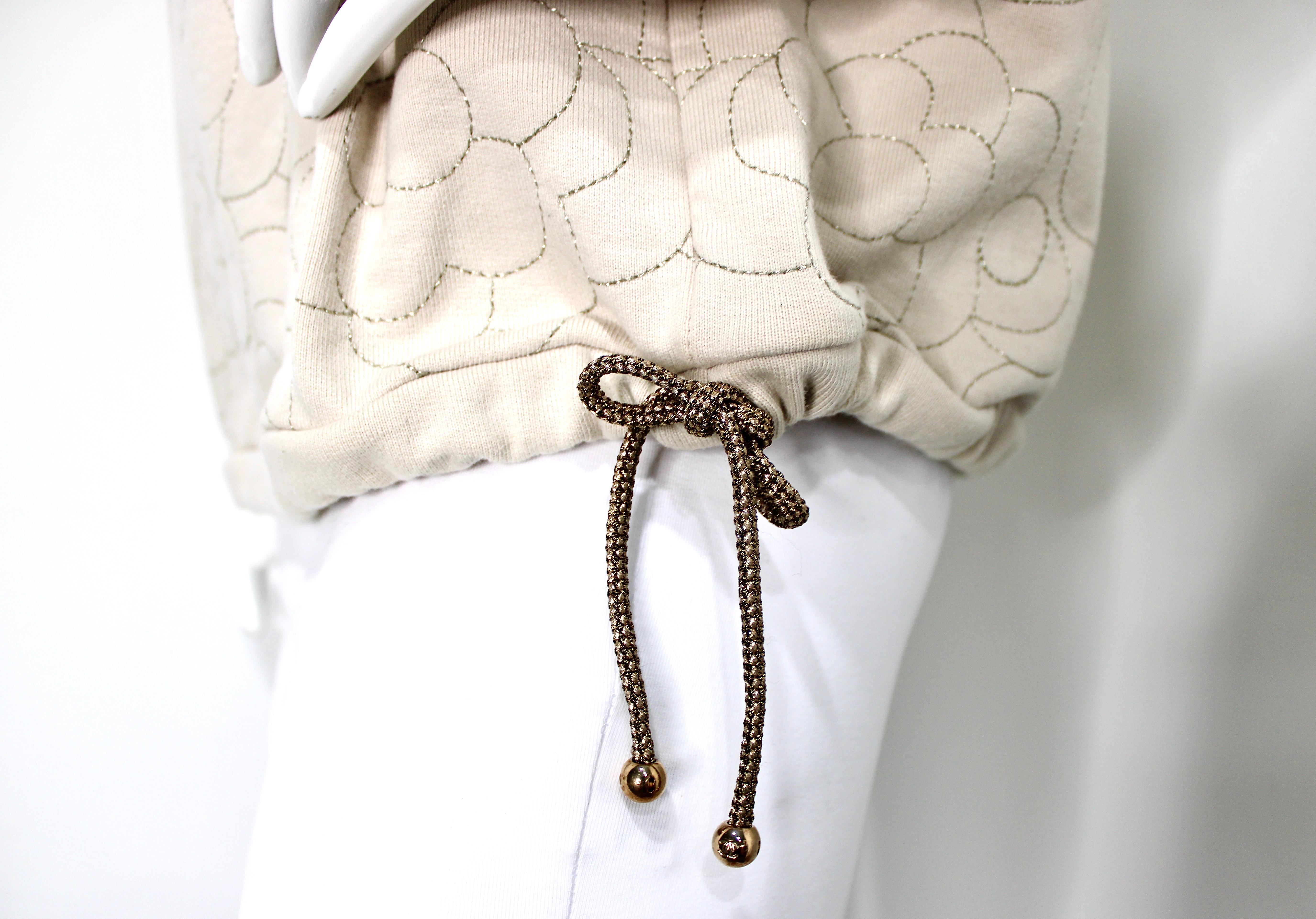 Chanel Stitch by Stitch by Stitch by Stitch en coton beige circa 2018 en vente 2