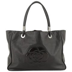 Chanel Camellia Tote Lammfell groß