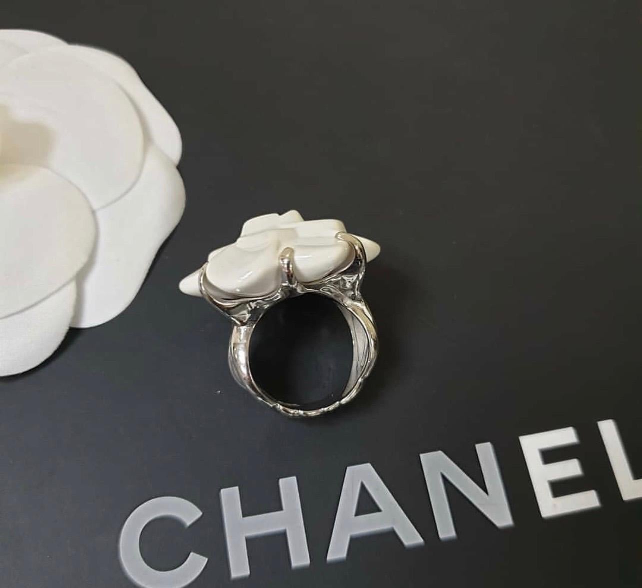 The camellia blossom was Coco Chanel's favorite flower and is prominently featured in various Chanel designs. This 18K white gold ring features a sensuous white gold camellia bloom that would pair gorgeously with many different looks.
No original