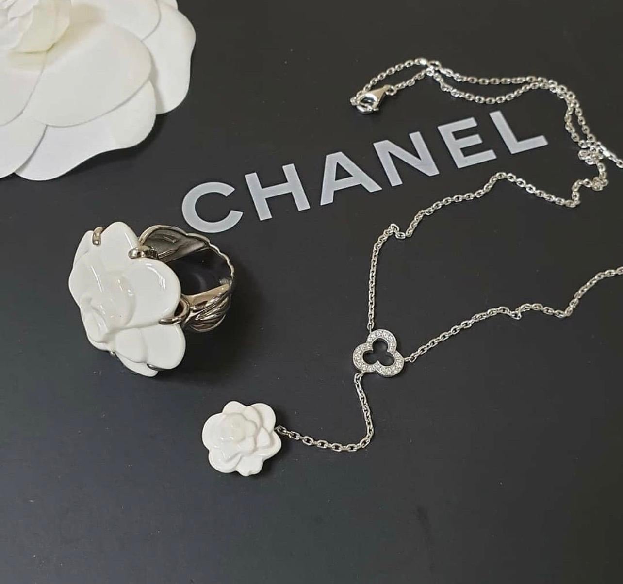 Chanel Camellia White Agate Gold Ring 1