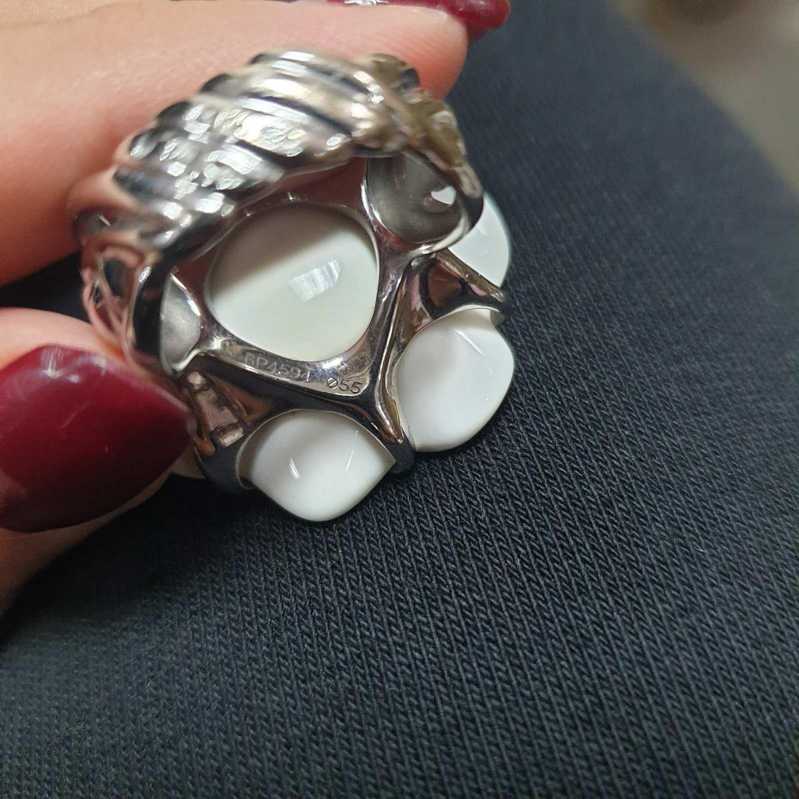Chanel Camellia White Agate Gold Ring 2