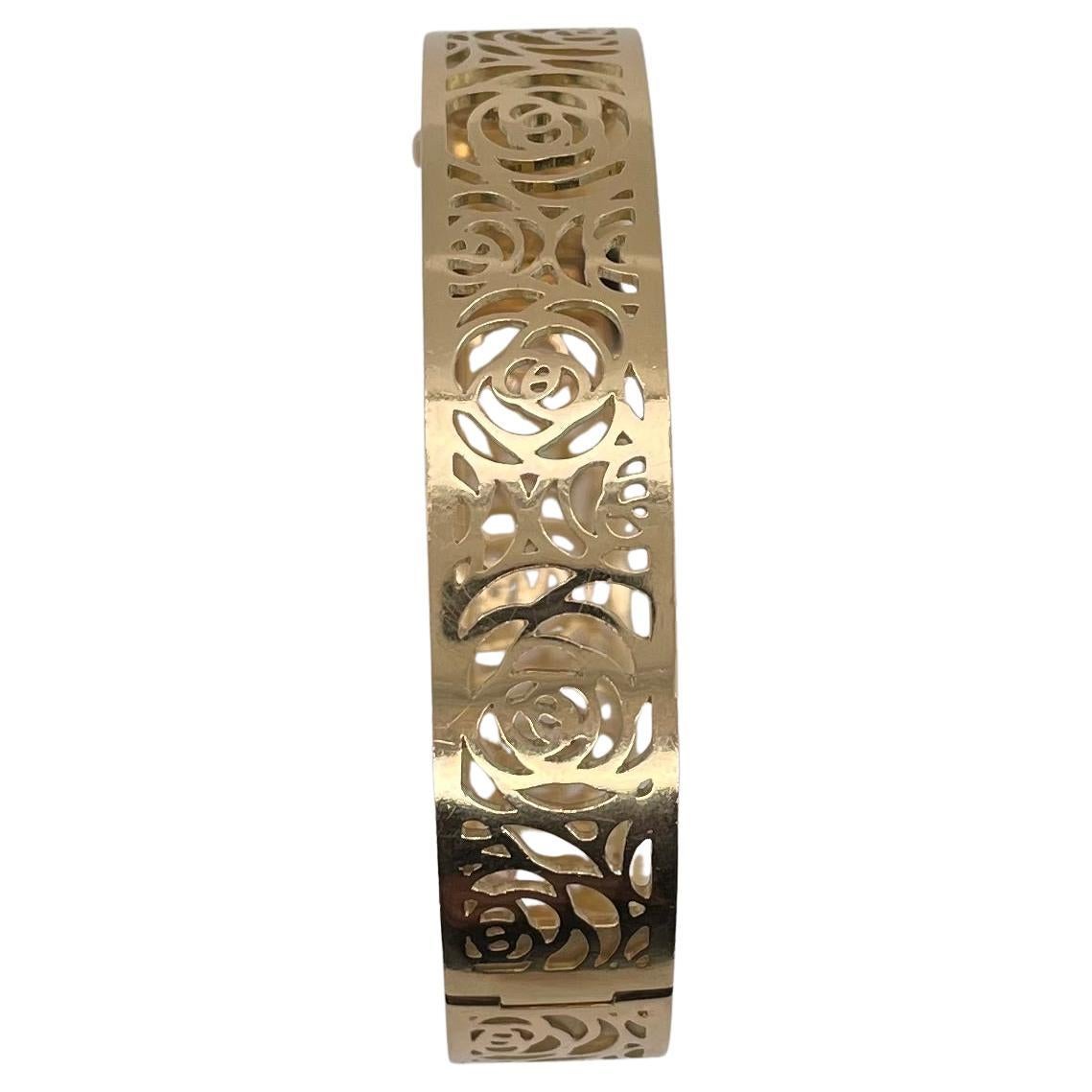 Chanel Camellia Yellow Gold Ajoure Bracelet

2016 w Receipt

The Camellia, Gabrielle Chanel’s favorite flower, is the inspiration for this exquisite bangle from the Chanel Camellia collection. A polished 18k yellow gold flower motif flows through